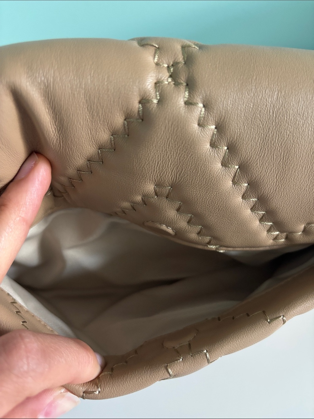 Marc Jacobs Quilted Leather Shoulder Bag - Picture 4 of 12